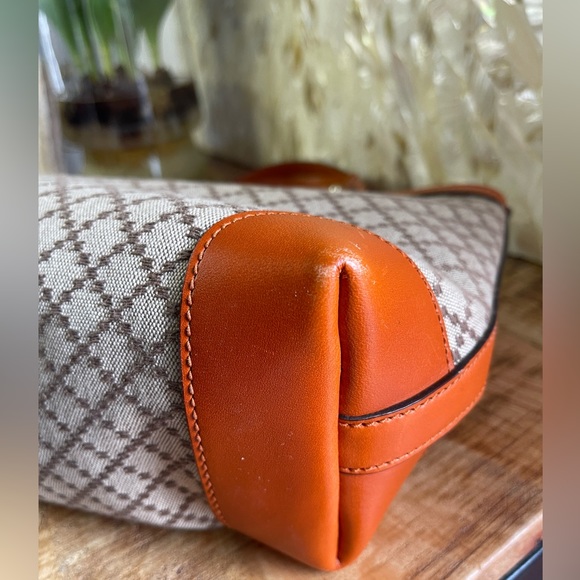 GUCCI Diamante Canvas and Golden Leather Tote with Pouch - Picture 6 of 14